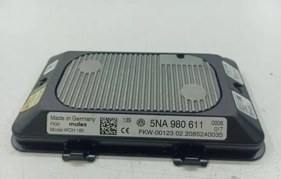 Volkswagen Golf VIII Wireless charging module 5NA980611