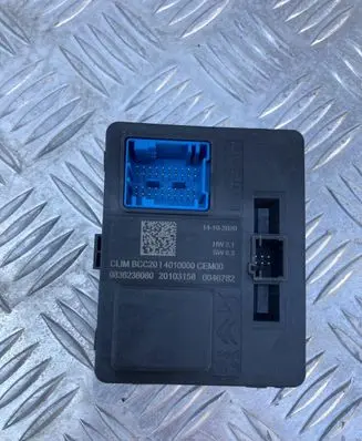 Peugeot 2008 II Air conditioner control unit module 9836236080