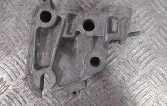 Ford Focus C-MAX Engine mount bracket AV616030BC