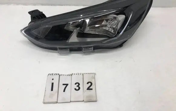 Ford Focus Headlight/headlamp MX7B-13E015-CC