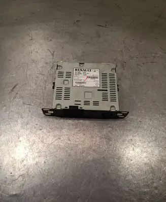 Renault Kadjar Radio/CD/DVD/GPS head unit 281151797R 605489702