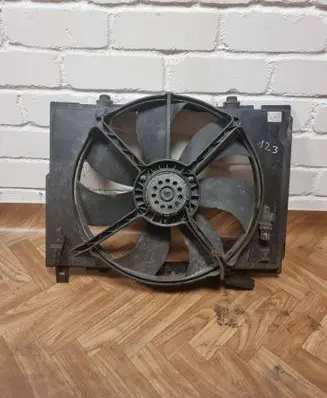 Mercedes-Benz C W202 Radiator cooling fan shroud A0015002393 083622 A2025054055