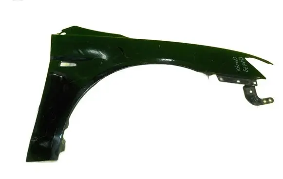 Mitsubishi Lancer VIII Fender PRZOD