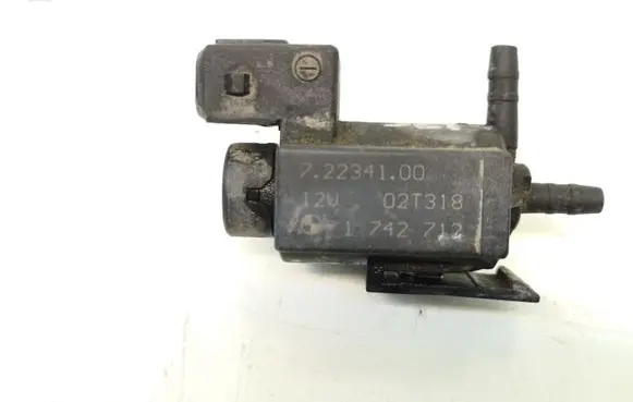Volkswagen Golf I Vacuum valve 1742712 72234100