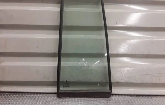 Mitsubishi Pajero Pinin Rear vent window glass