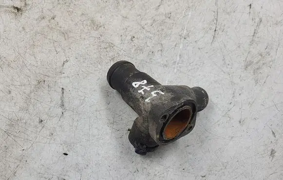 Audi A6 S6 C4 4A Engine coolant pipe/hose 