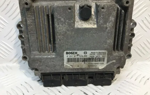 Renault Trafic II (X83) Engine control unit/module 8200051608 8200389519