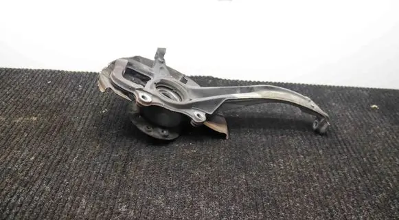 Front wheel hub