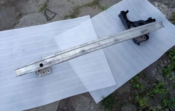 Renault Megane II Front bumper support beam
