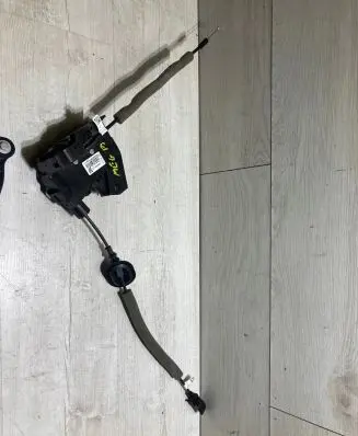 Renault Megane IV Rear door lock 825020380r