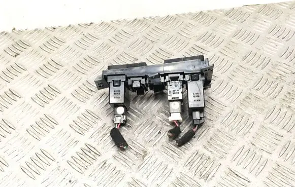 Hyundai Tucson JM Headlight level height control switch 2E900 40901 93760