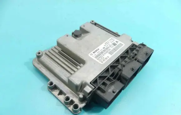 Peugeot 208 Engine control unit/module ECU 0281030546 IMPRK1266011