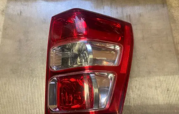 Suzuki Grand Vitara II Rear/tail lights 22059079