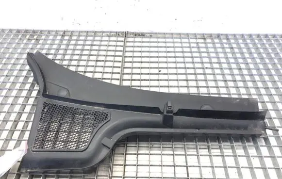 Skoda Octavia Mk4 Wiper trim 5E3819416