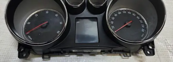 Opel Mokka Speedometer (instrument cluster) 95375169