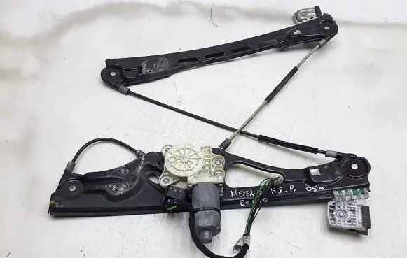 Mercedes-Benz E W211 Rear door window regulator with motor a2117200146