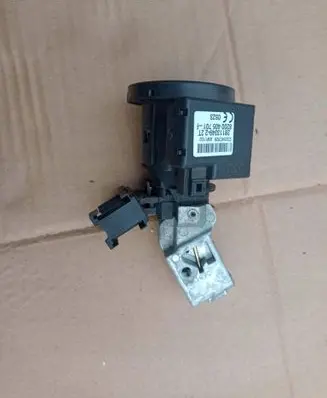 Renault Kangoo II Ignition lock 8200405701