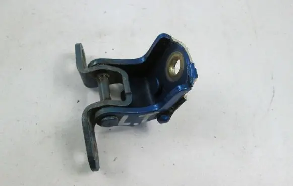 Nissan Almera Tino Front door hinge set 
