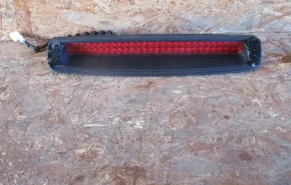 Hyundai Tucson JM Third/center stoplight