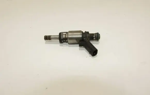 Volkswagen Scirocco Fuel injector 06H906036G