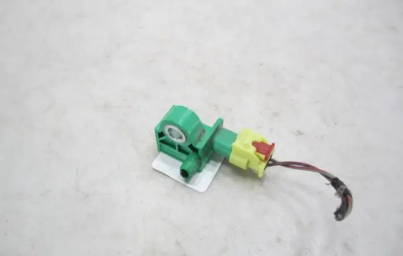 Volkswagen Golf VI Airbag deployment crash/impact sensor 5K0959351 5WK44000