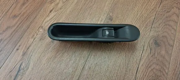 Renault Espace IV Electric window control switch 8200327947
