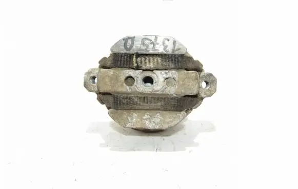 Engine mount bracket
