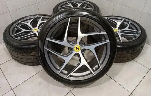 Ferrari 296 GTB R20 alloy rim