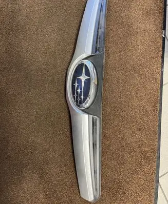 Subaru Forester SJ Front bumper upper radiator grill 91122SG020 91122SG050 91122SG090