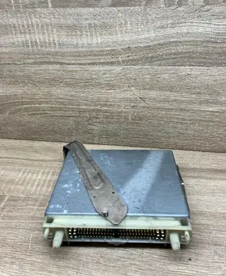 Volvo S70 V70 V70 XC Engine control unit/module P01270297 0281001592
