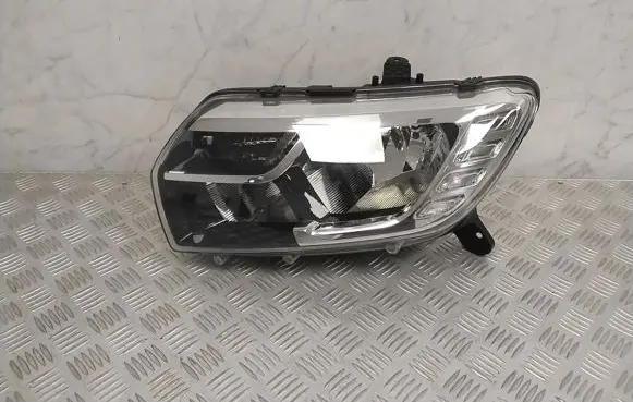 Dacia Sandero Headlight/headlamp 260608143R