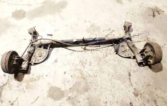 Nissan Note (E11) Rear subframe 