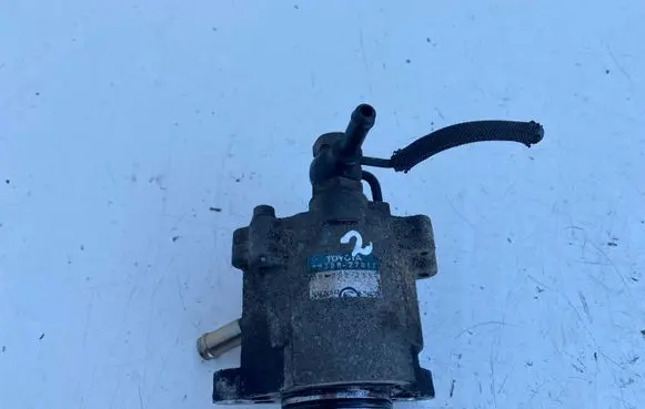 Toyota Avensis T220 Vacuum pump 2930027010