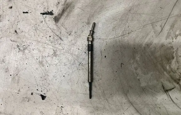 BMW 5 E60 E61 Glow plug