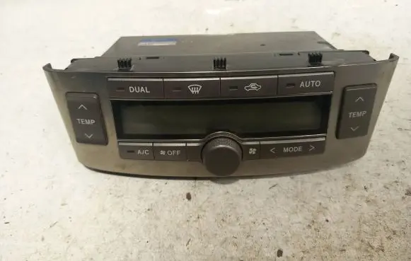 Toyota Avensis T250 Climate control unit 5590005210 MB1465703630