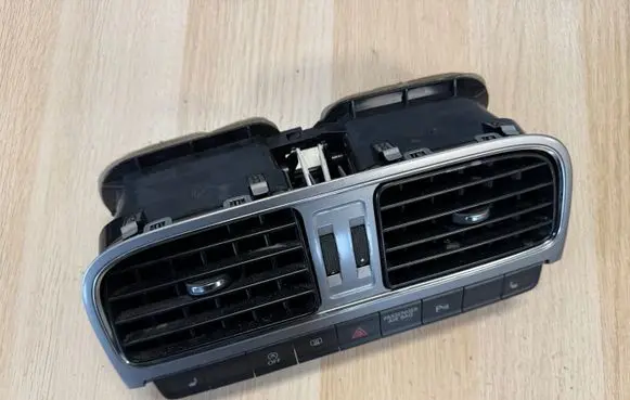Volkswagen Polo V 6R Dash center air vent grill 6C0819728A