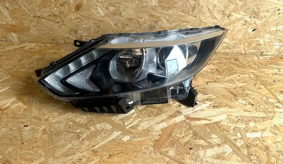 Nissan Qashqai Headlight/headlamp 10018013