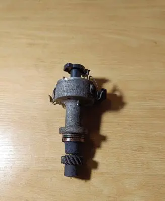 Audi A4 S4 B5 8D Spark distributor 050905205AD 2525751A