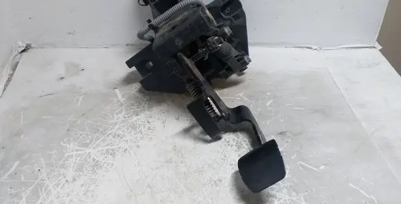 Clutch pedal