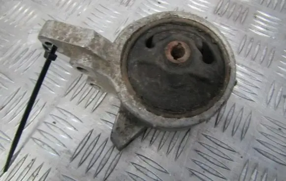 Nissan Almera Engine mount bracket 112150n000s