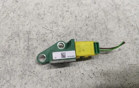 Volkswagen PASSAT B6 Airbag deployment crash/impact sensor