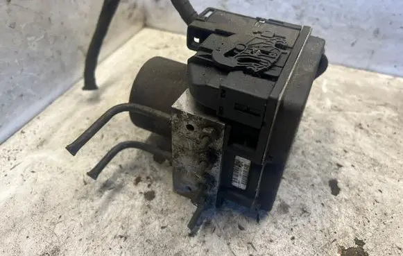 Mercedes-Benz Vito Viano W639 ABS Pump 0265950444