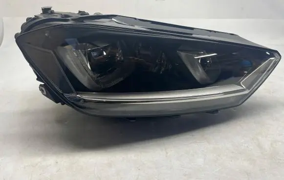 Volkswagen Golf Sportsvan Headlight/headlamp 517941034B