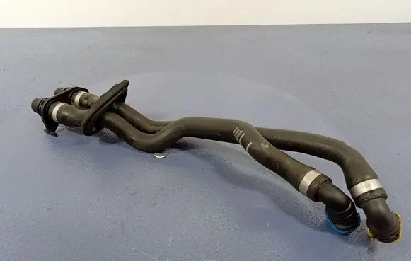 Volvo S60 Engine coolant pipe/hose 31338213