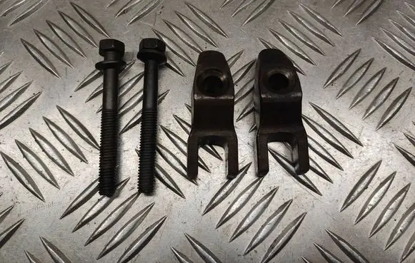 KIA Ceed Fuel Injector clamp holder 