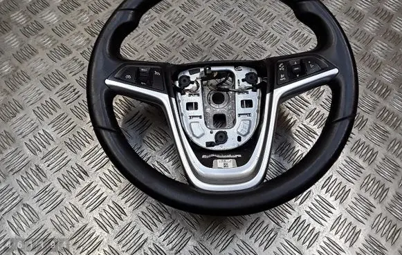 Opel Meriva B Steering wheel 13351021