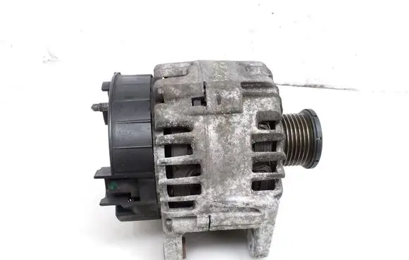 Opel Movano B Generator/alternator 8200854119