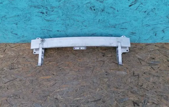 Hyundai Kona I Front bumper support beam A110167411
