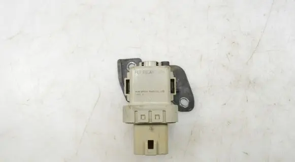 KIA Sportage Glow plug pre-heat relay 368302F150