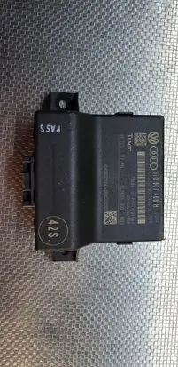 Audi A4 S4 B8 8K Gateway control module 8T0907468H